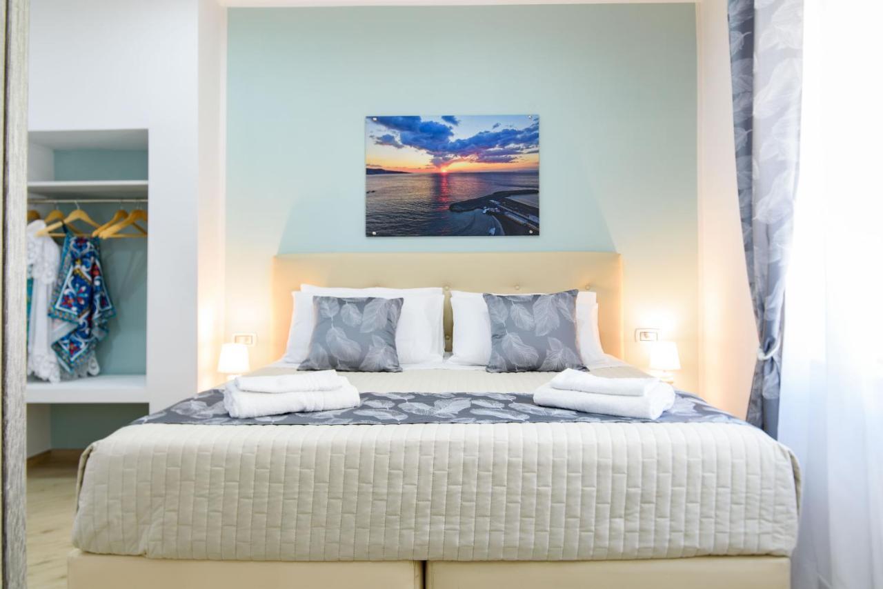 Symphony House Bed and Breakfast Sorrento Exteriör bild