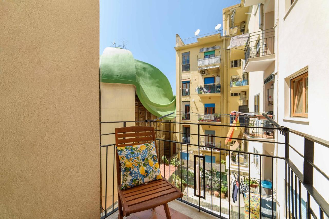 Symphony House Bed and Breakfast Sorrento Exteriör bild